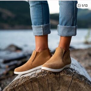 Olukai Hawaiiloa Manu Hope Waterproof Booties Leather Size 8.5